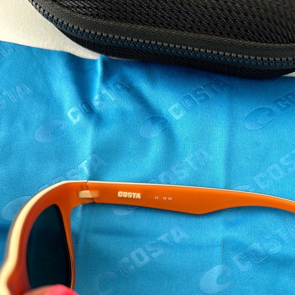 Costa Blue and Gray Sunglasses with Modern Design - Picture 3 of 4